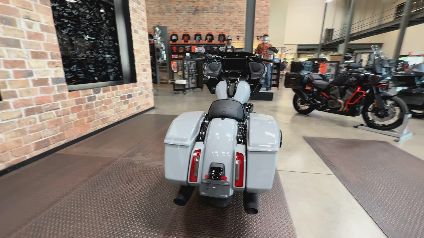 Road Glide®