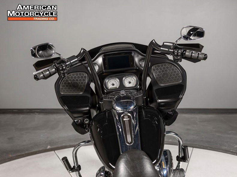 Road Glide®
