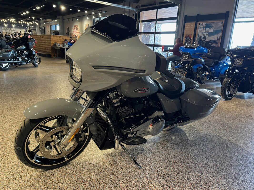 Street Glide®