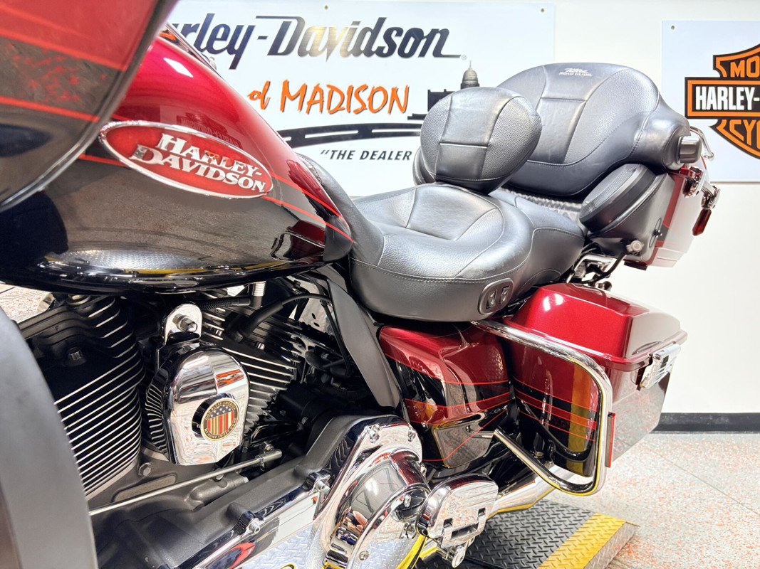 CVO™ Road Glide® Ultra
