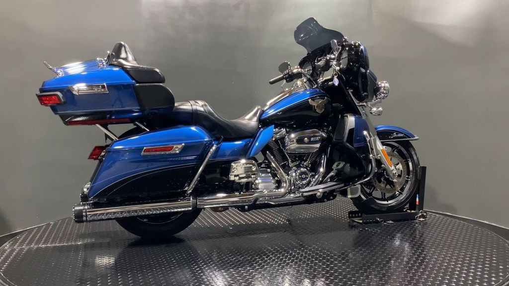 Electra Glide® Ultra® Limited 115th Anniversary