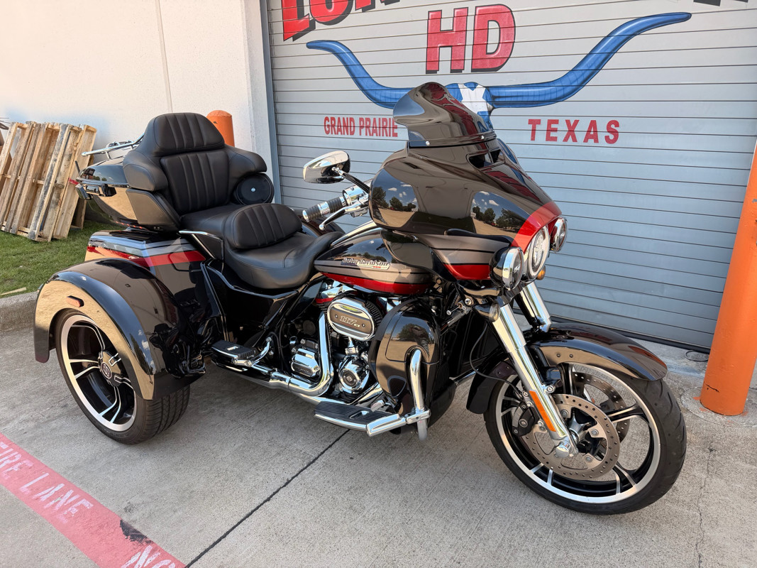 CVO Tri Glide® Ultra