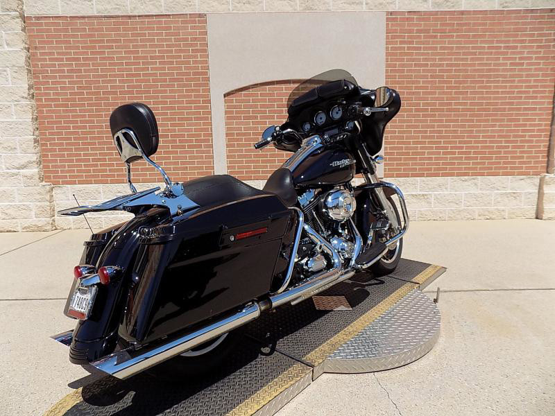 Street Glide®