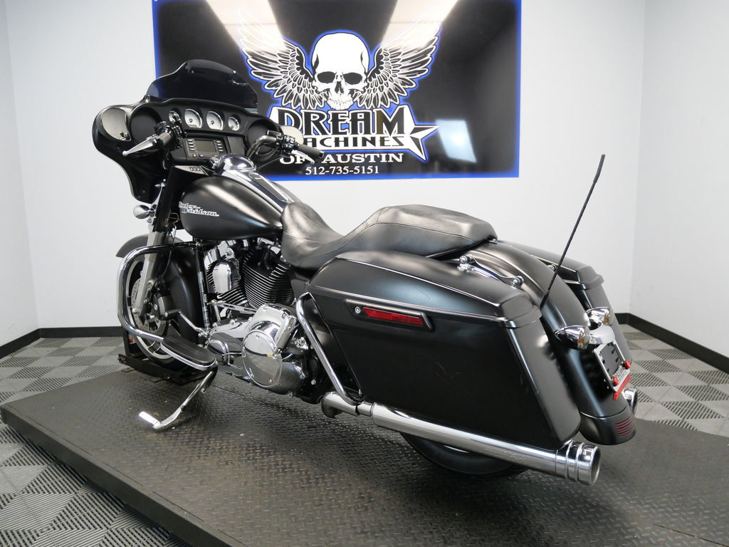 Street Glide®