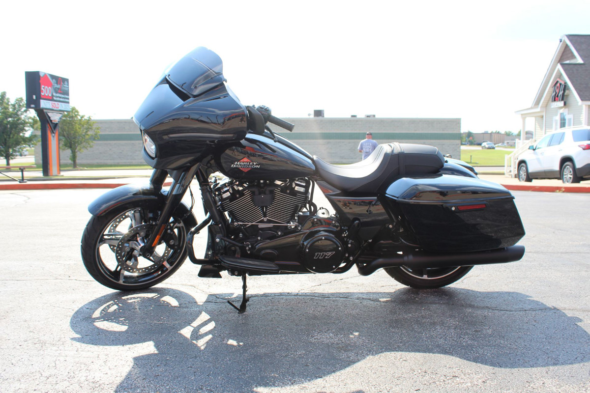 Street Glide®