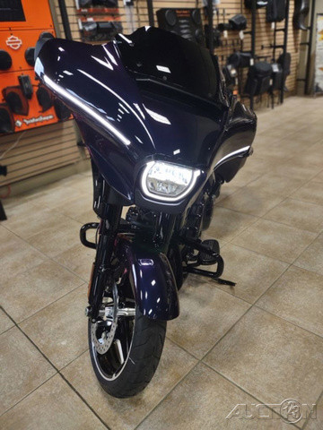 Street Glide®
