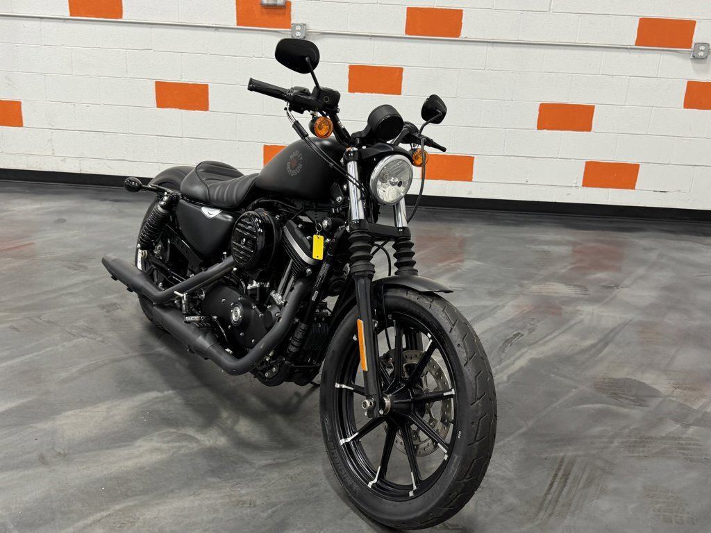 Iron 883®