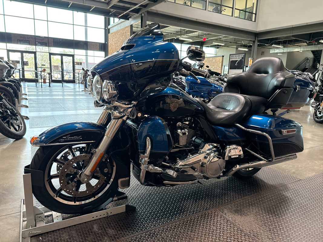 Electra Glide® Ultra® Limited 115th Anniversary