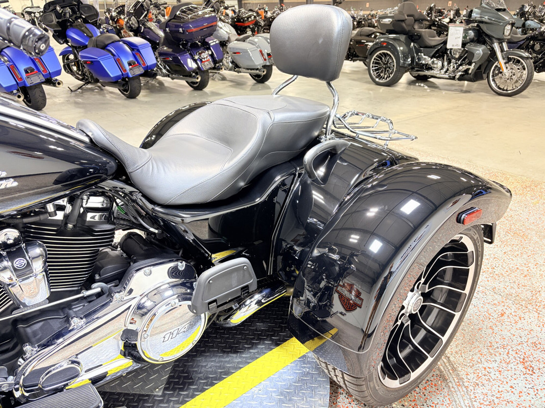 Road Glide® 3