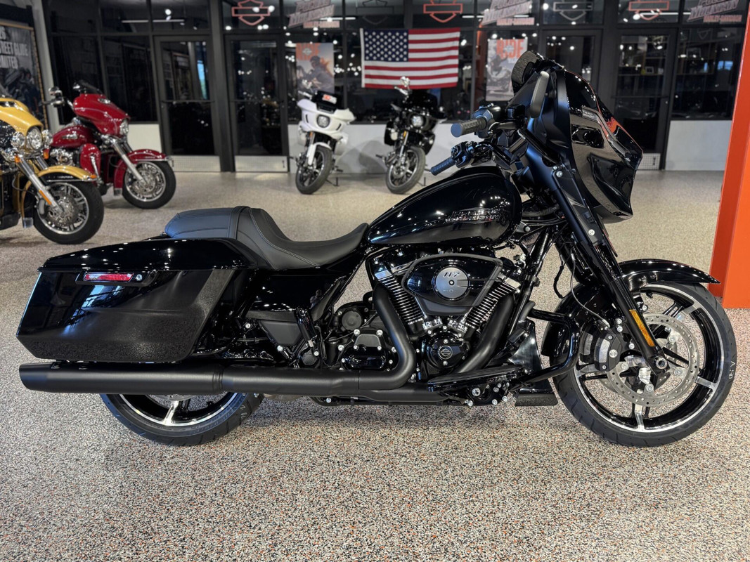 Street Glide®