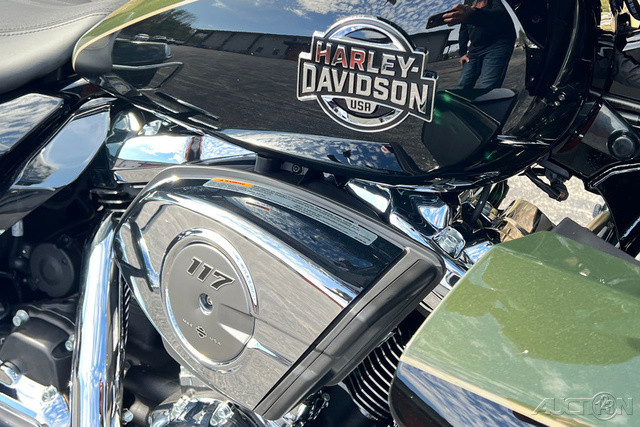 Street Glide® Limited