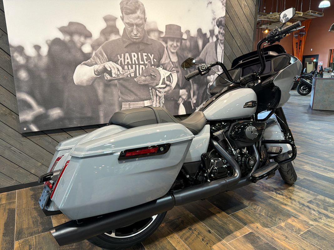 Road Glide®
