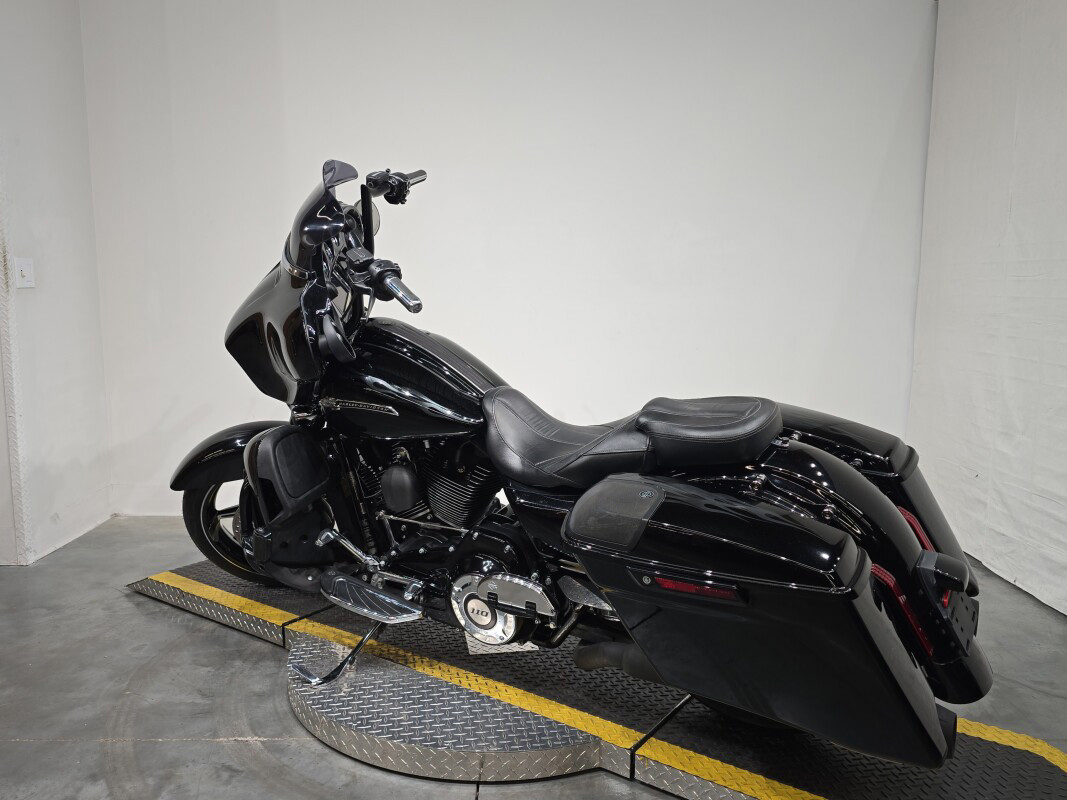 CVO® Street Glide®