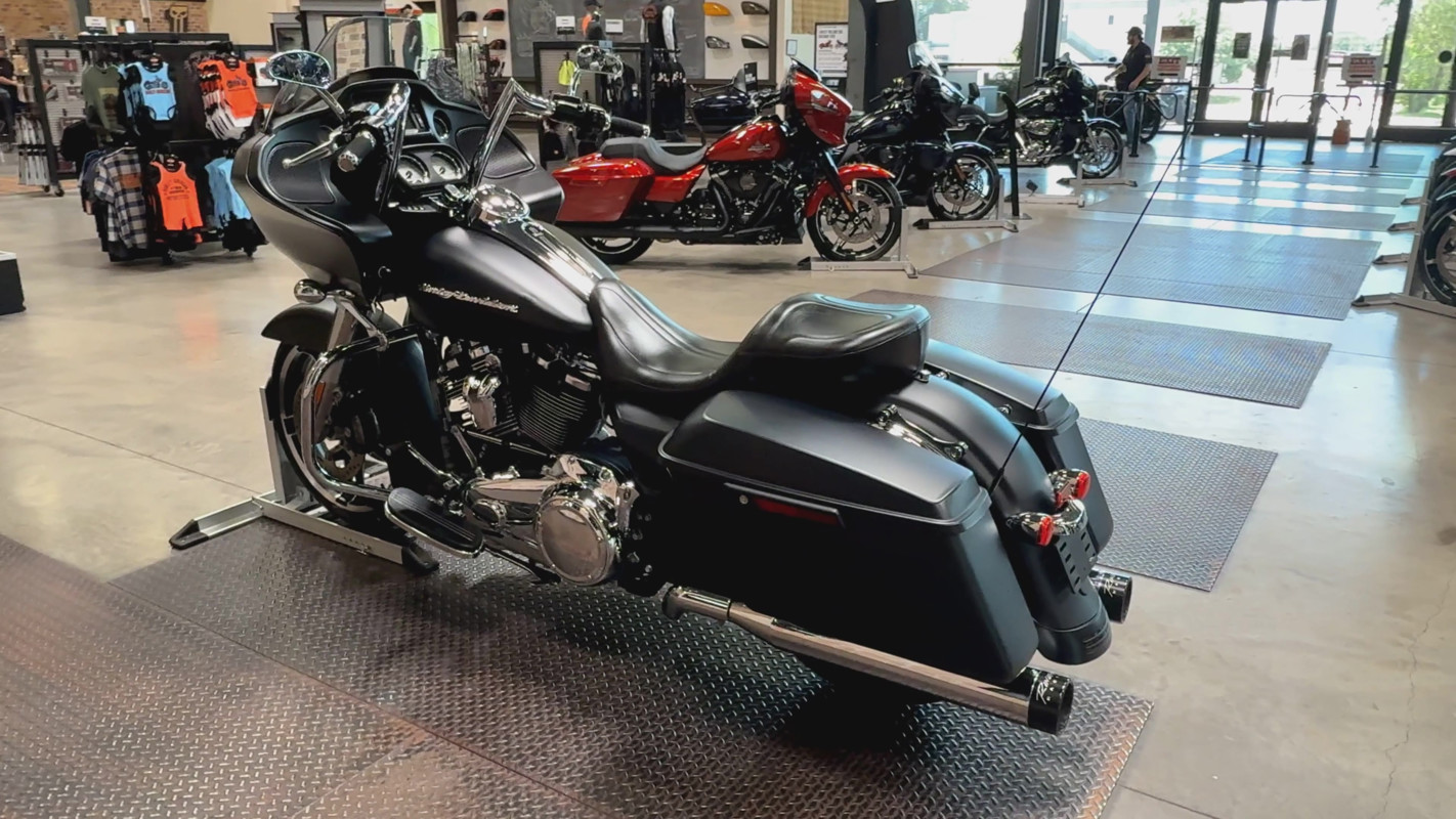 Road Glide®