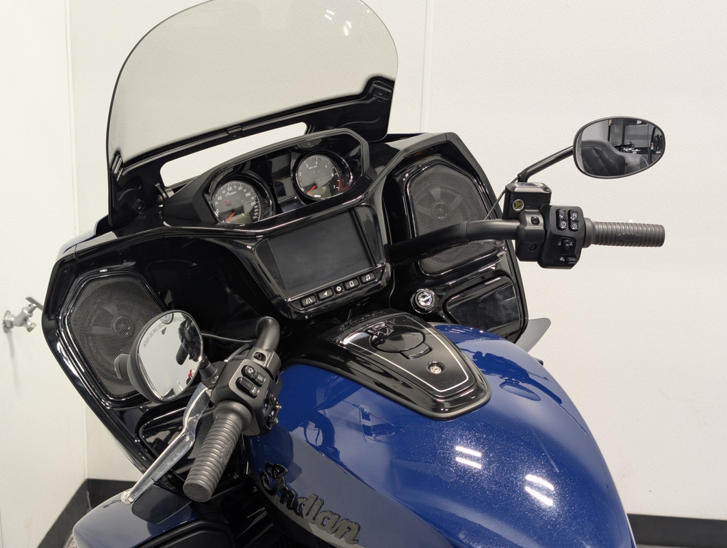 Pursuit Dark Horse 112