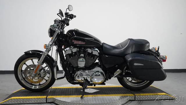 Sportster® SuperLow® 1200T