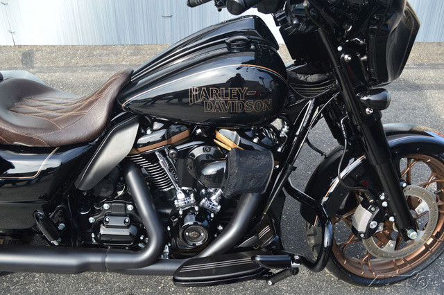 Street Glide® ST