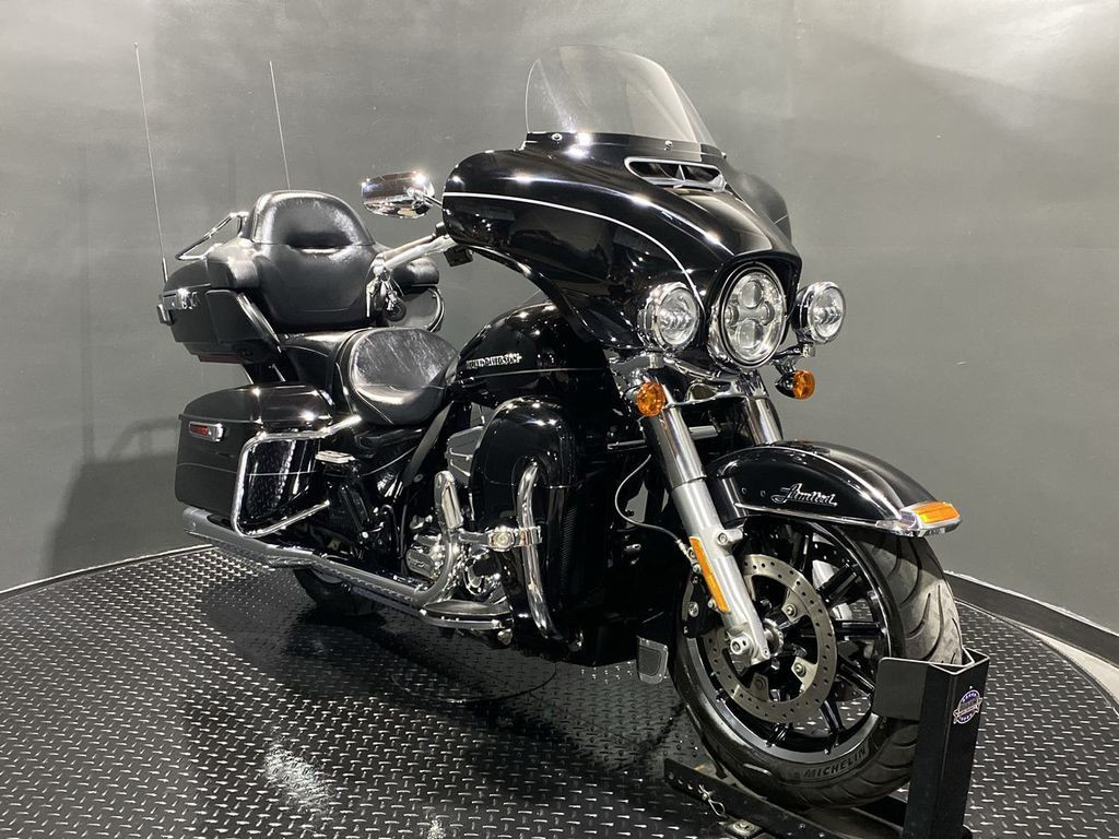 Electra Glide® Ultra Limited® Low
