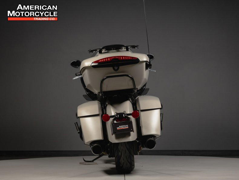 Pursuit Dark Horse Premium Package