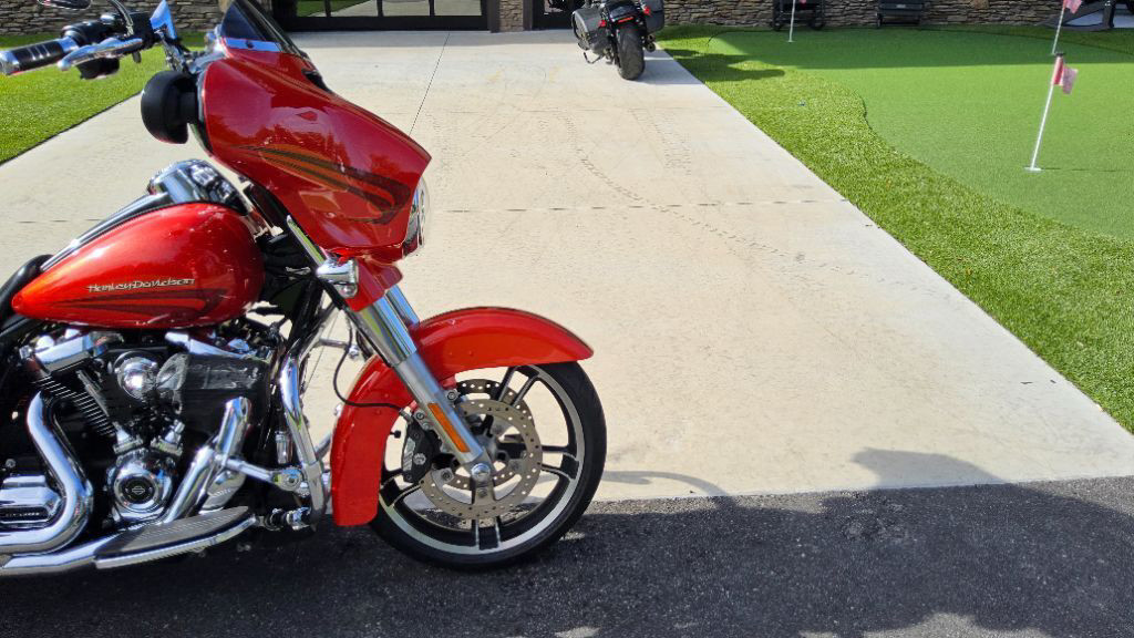 Street Glide®