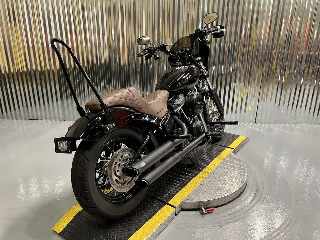 Softail® Street Bob®