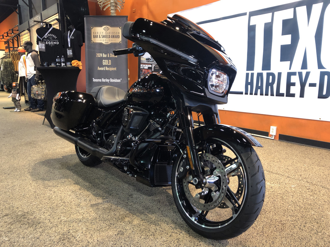 Street Glide®