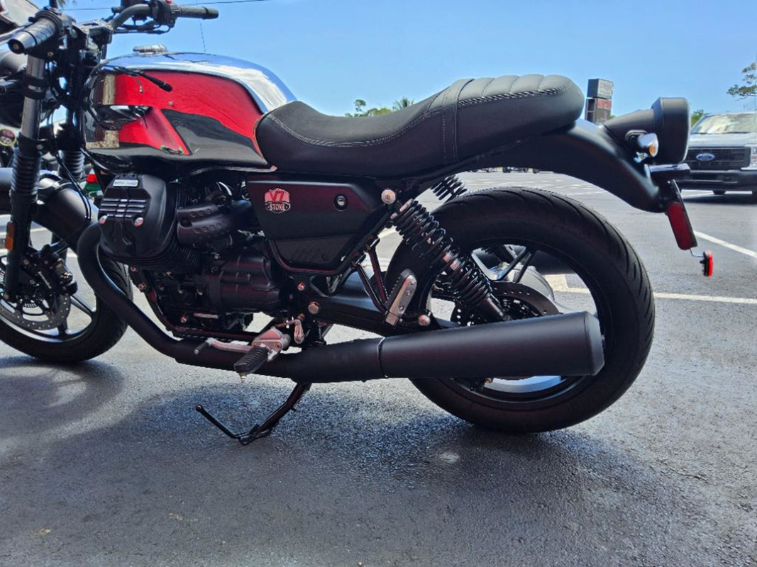 V7 Stone