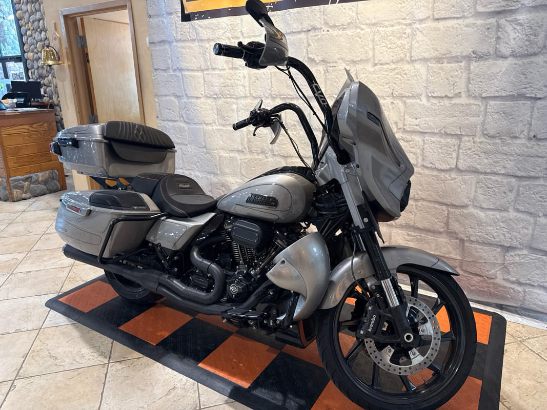 CVO® Street Glide®