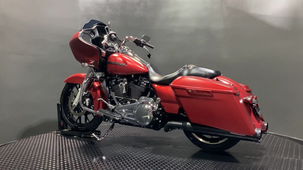 Road Glide®