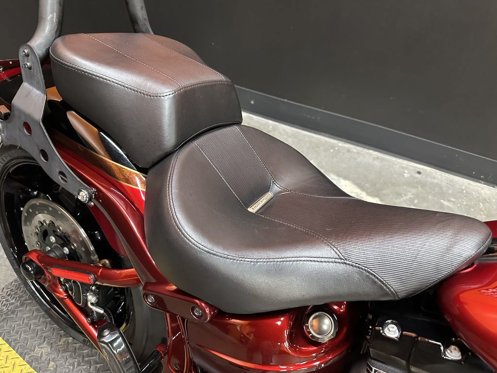 CVO® Pro Street Breakout®
