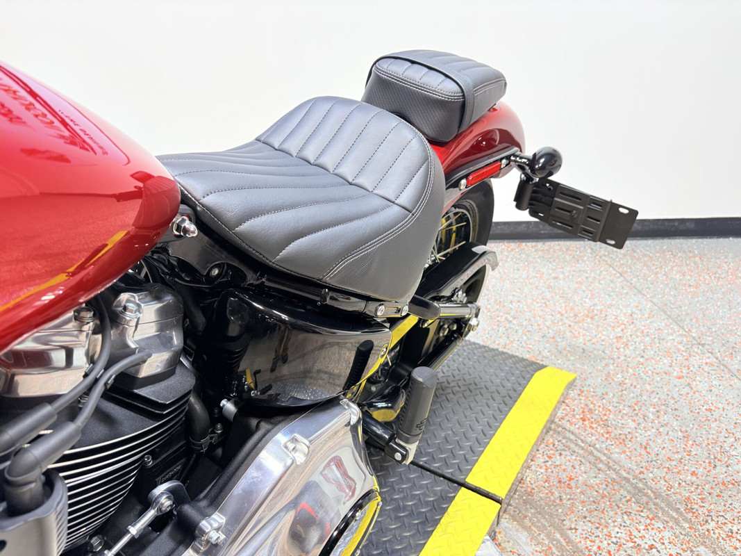 Street Bob®