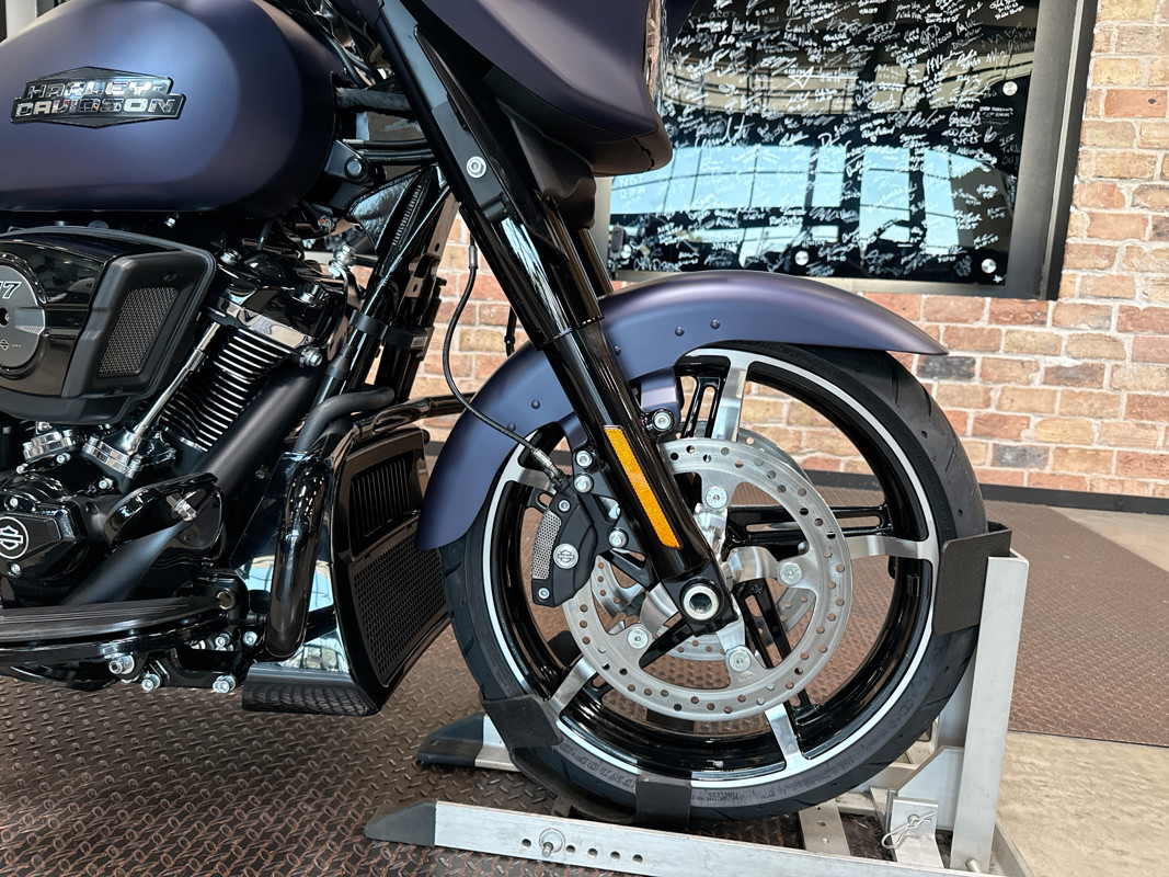 Street Glide®