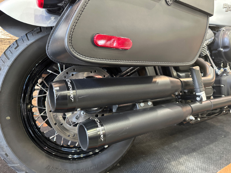 Street Bob®
