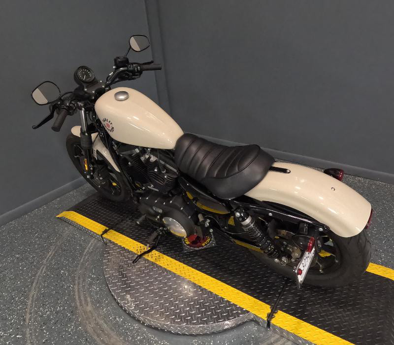 Iron 883®