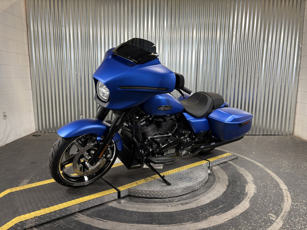 Street Glide®
