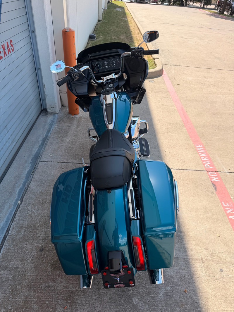 Road Glide®
