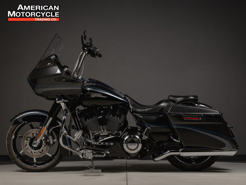 CVO™ Road Glide® Custom 