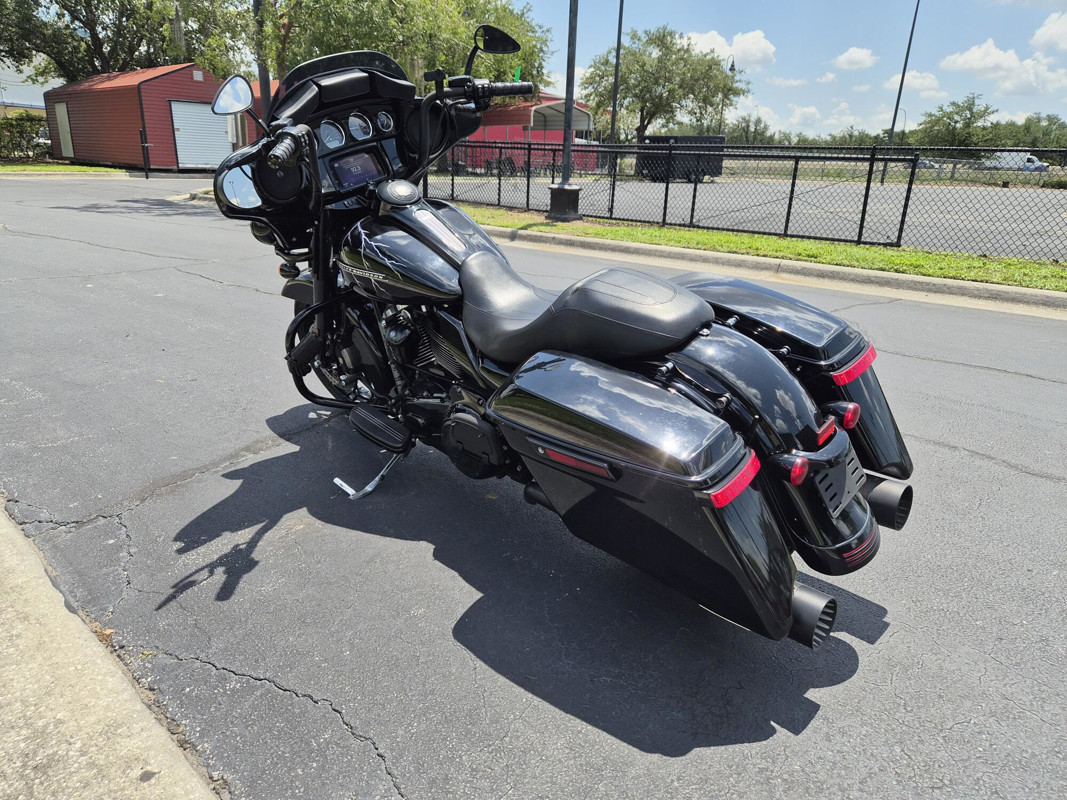 Street Glide® Special