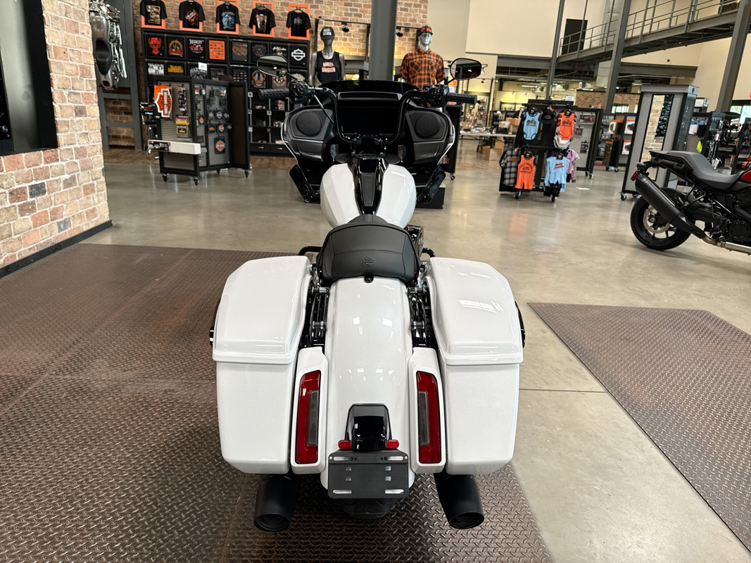Road Glide®