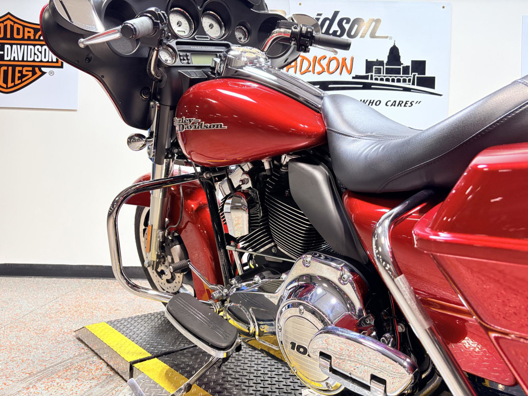 Street Glide®