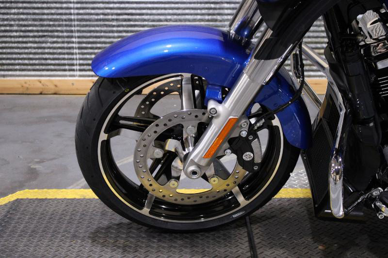 Street Glide®