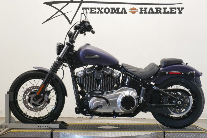 Street Bob®
