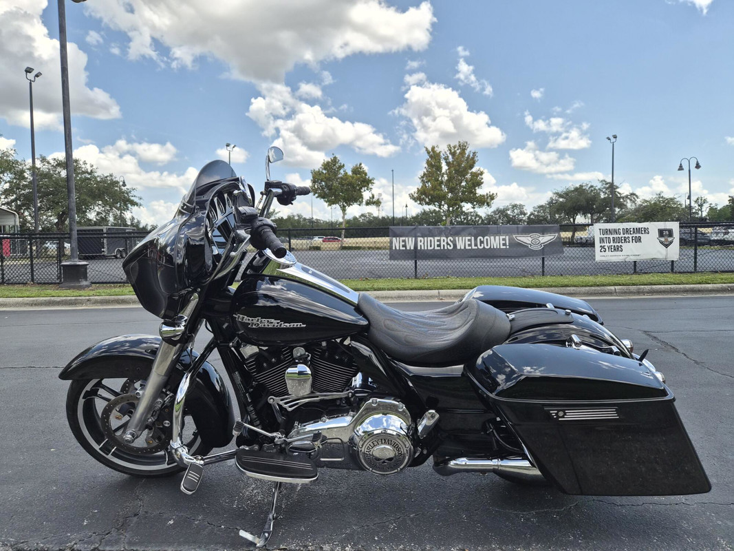 Street Glide® Special