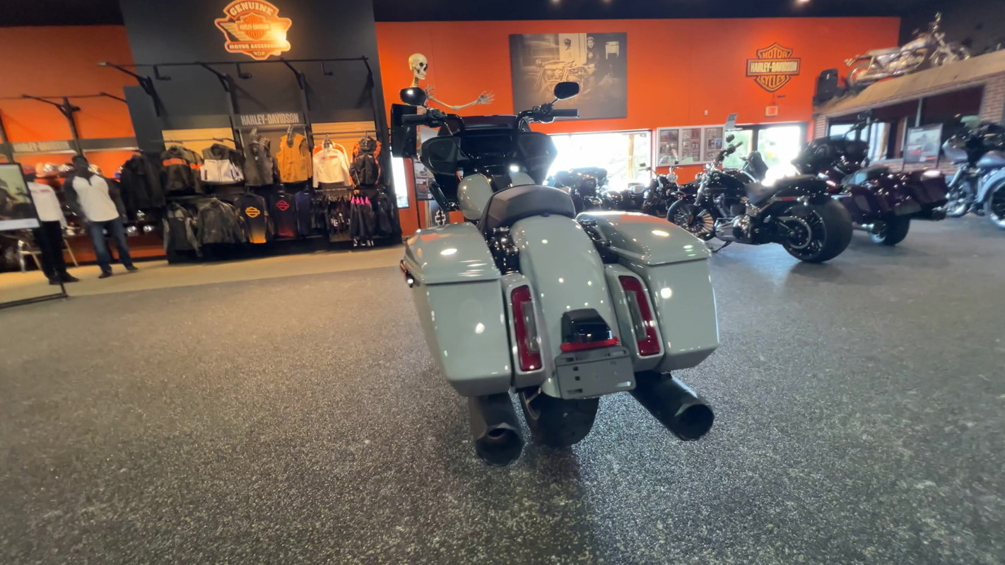 Road Glide®