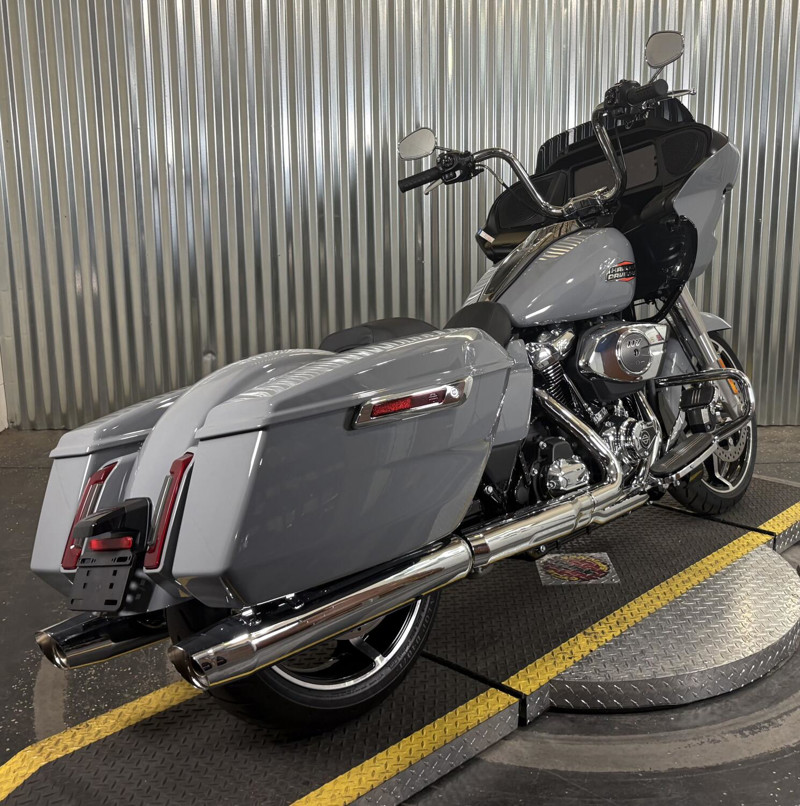 Road Glide®