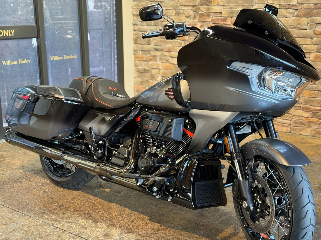 CVO® Road Glide®