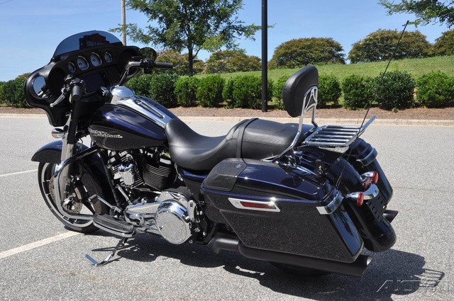 Street Glide®