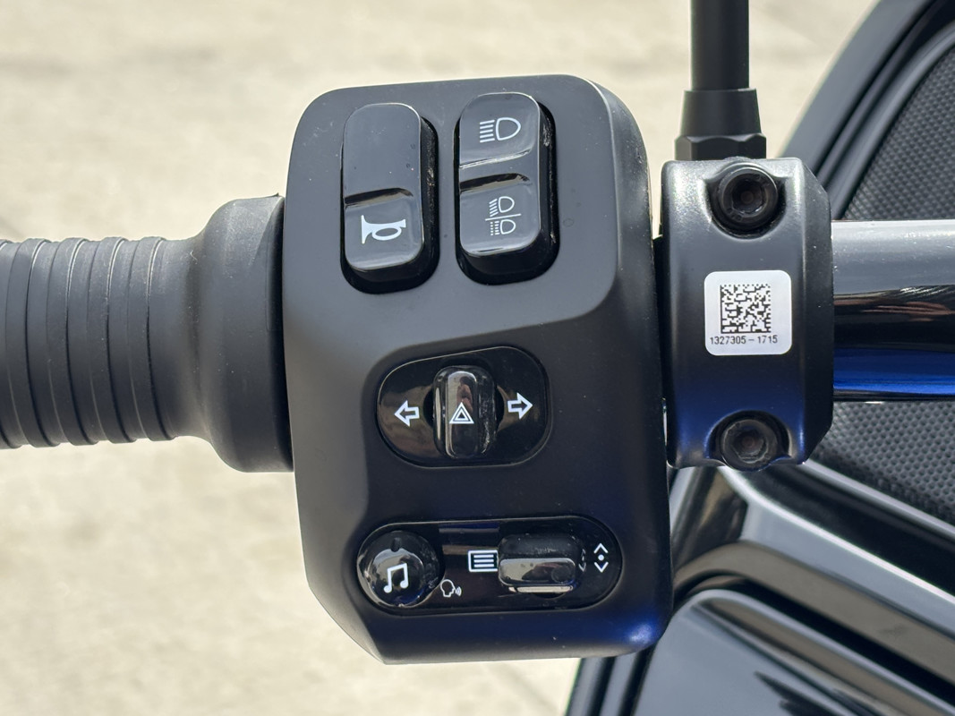 Challenger Dark Horse