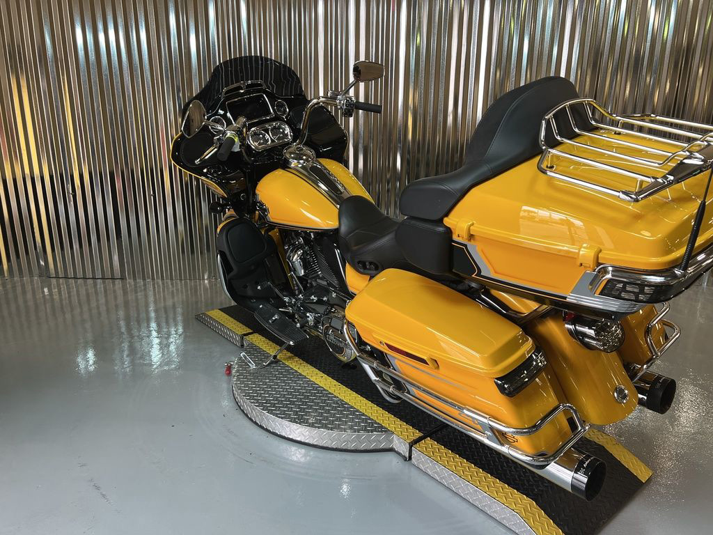 CVO® Road Glide® Limited