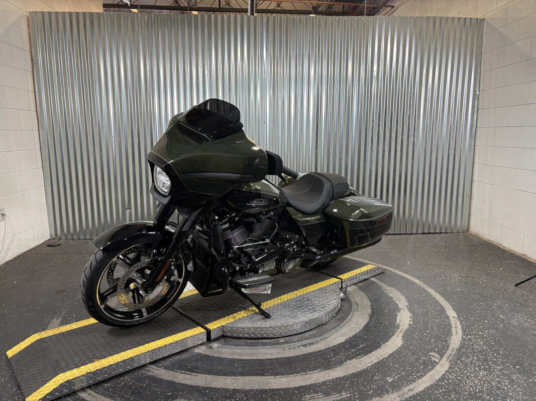 Street Glide®
